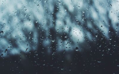 Tips voor padellen bij regenachtig weer